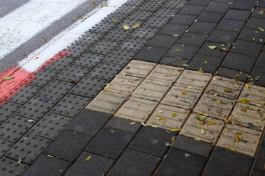 İnşaattaki mimari detaylar olarak çizgiler ve geometrik şekiller.