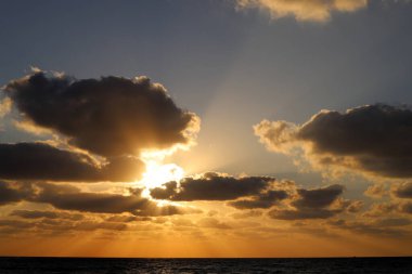 Kuzey İsrail 'de güneş ufukta batıyor..