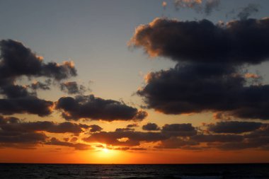 Kuzey İsrail 'de güneş ufukta batıyor..