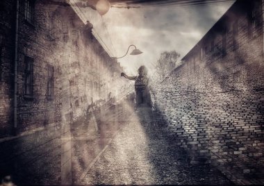 Auschwitz toplama kampındaki işkence görmüş mahkûmların hayaletleri. Toplama kampında yaşlı erkek, kadın ve çocukların siluetleri işkence gördü ve öldürüldü..