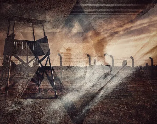 Auschwitz toplama kampındaki işkence görmüş mahkûmların hayaletleri toplama kampına gidiyor..
