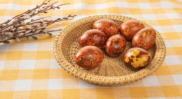 Easter Still Life Brightly Colored Easter Eggs Basket Background Yellow — Stock Photo, Image