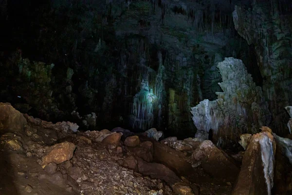 Természet Pompája Sztalaktiták Sztalagmitok Bizarr Formái Észak Izraeli Szalamandriai Barlangban — Stock Fotó