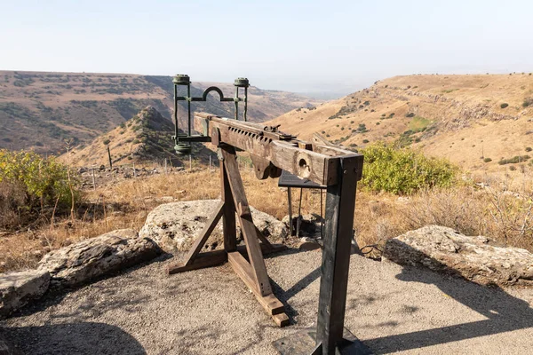 stock image Tiberias, Israel, October 29, 2022 : Throwing scorpion replica on site of the Gamla Nature Reserve, Golan Heights, northern Israel