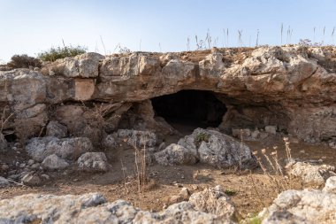 İlkel insanların yaşadığı mağara Tel Yodfat Ulusal Parkı, Kuzey İsrail