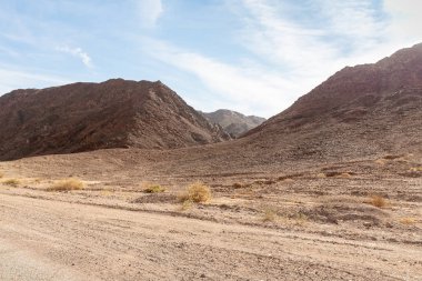 İsrail 'in güneyindeki Eilat kenti yakınlarındaki milli parktaki muhteşem manzara Timna