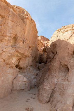 İsrail 'in güneyindeki Eilat kenti yakınlarındaki milli parktaki muhteşem manzara Timna