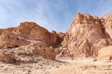 İsrail 'in güneyindeki Eilat kenti yakınlarındaki milli parktaki muhteşem manzara Timna