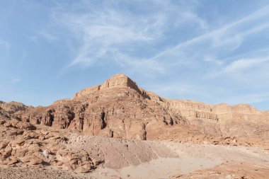 İsrail 'in güneyindeki Eilat kenti yakınlarındaki milli parktaki muhteşem manzara Timna