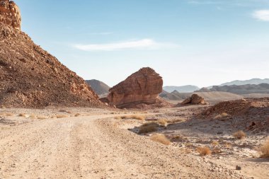 İsrail 'in güneyindeki Eilat kenti yakınlarındaki milli parktaki muhteşem manzara Timna