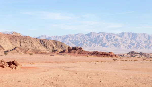 İsrail 'in güneyindeki Eilat kenti yakınlarındaki milli parktaki muhteşem manzara Timna