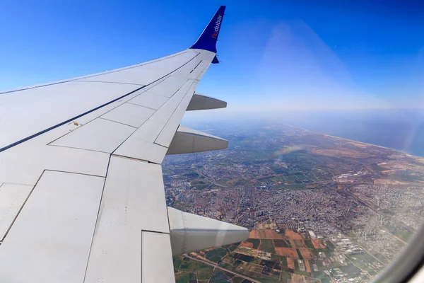 이스라엘 아비브 2023 필리핀 텔아비브 이스라엘의 지중해 상공을 비행하는 두바이 — 스톡 사진