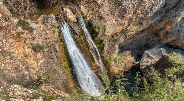 Hatanur Vodopád Teče Pukliny Hoře Nachází Pokračování Rychlé Mělké Studené — Stock fotografie