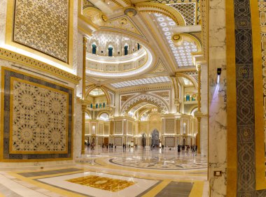 Abu Dabi, Birleşik Arap Emirlikleri, 19 Mart 2023: Birleşik Arap Emirlikleri, Abu Dabi şehrindeki başkanlık sarayının görkemli iç mimarisi