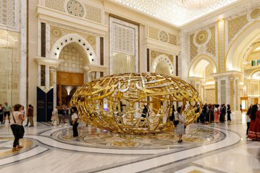 Abu Dabi, Birleşik Arap Emirlikleri, 19 Mart 2023: Birleşik Arap Emirlikleri, Abu Dabi şehrindeki başkanlık sarayının görkemli iç mimarisi