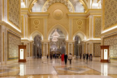 Abu Dabi, Birleşik Arap Emirlikleri, 19 Mart 2023: Birleşik Arap Emirlikleri, Abu Dabi şehrindeki başkanlık sarayının görkemli iç mimarisi
