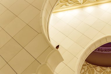 Abu Dabi, Birleşik Arap Emirlikleri, 19 Mart 2023: Birleşik Arap Emirlikleri, Abu Dabi şehrindeki Şeyh Zayed Büyük Camii 'nin iç dekorasyonunun ihtişamı