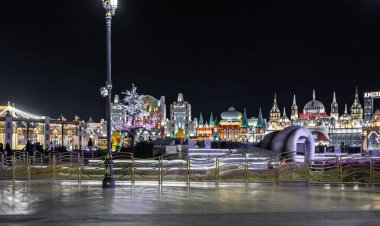 Dubai, Birleşik Arap Emirlikleri, 20 Mart 2023: Dubai şehri yakınlarındaki Küresel Köy, Birleşik Arap Emirlikleri