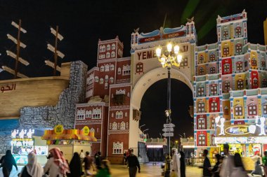 Dubai, Birleşik Arap Emirlikleri, 20 Mart 2023: Dubai şehri yakınlarındaki Küresel Köy 'deki Yemen ülkesinin pavyonu, Birleşik Arap Emirlikleri