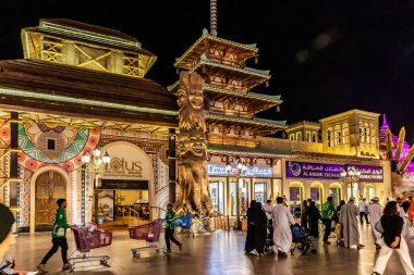 Dubai, Birleşik Arap Emirlikleri, 20 Mart 2023: Dubai şehri yakınlarındaki Küresel Köy, Birleşik Arap Emirlikleri