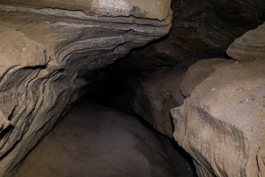 Güney İsrail 'deki Sodom Dağı' ndaki tuz mağarası.