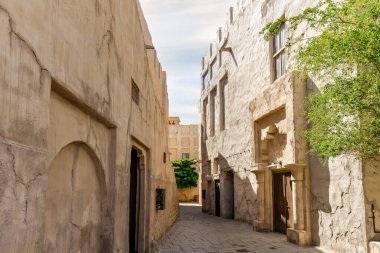 Dubai, Birleşik Arap Emirlikleri, 22 Mart 2023: Dubai şehrinin yeniden inşa edilmiş eski bölümü - Dubai şehrinin El Bastakiya bölgesi, Birleşik Arap Emirlikleri