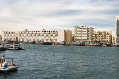 Dubai, Birleşik Arap Emirlikleri, 22 Mart 2023 Dubai Deresi Dubai şehrinin yeniden inşa edilmiş eski bölümü - El Bastakiya bölgesi, Birleşik Arap Emirlikleri