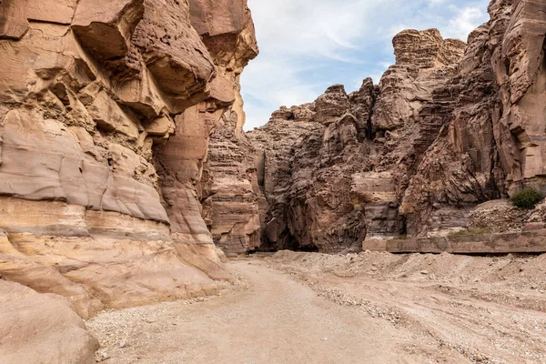 Entrance to Wadi Numeira Gorge hiking trail in Jordan