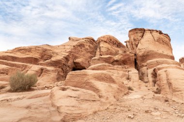Nabatean Krallığı 'nın başlangıcında, Ürdün' ün Wadi Musa kentindeki Nabatean Krallığı 'nın Petra kentindeki tuhaf kum taşı dağ şekilleri.