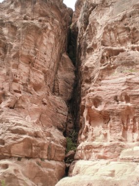 Ürdün 'de Petra' nın bulunduğu Wadi Musa şehrinin yakınlarındaki Petra Tarihi Rezervindeki dağların unutulmaz güzelliği.