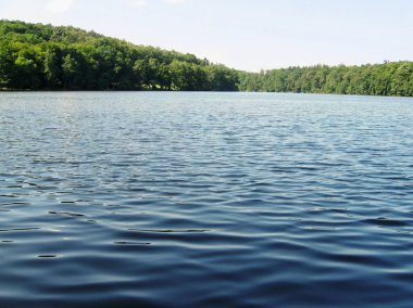 Çek Cumhuriyeti 'ndeki Konopiste Şatosu kıyılarında küçük bir göldür.