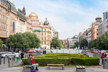 Prag, Çek Cumhuriyeti, 12 Mayıs 2024: Çek Cumhuriyeti 'nin Prag kentindeki Wenceslas Meydanı' ndaki eski binalar