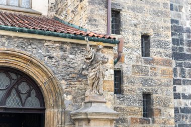 Prag, Çek Cumhuriyeti, 12 Mayıs 2024: Aziz Judy Tadeas Anıtı, Çek Cumhuriyeti 'nin Prag kentindeki St. Henry Kilisesi yakınlarında bir kulüp.