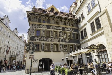 Prag, Çek Cumhuriyeti, 12 Mayıs 2024: Çek Cumhuriyeti 'nin Prag' ın eski kesimindeki Eski Şehir Meydanı 'ndaki Dakika Evi