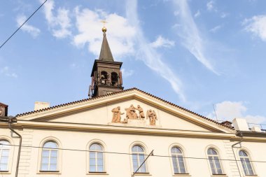 Prag, Çek Cumhuriyeti, 12 Mayıs 2024: Çek Cumhuriyeti Prag 'daki Çek Jeolojik Araştırma Kulesi' nin tepesi