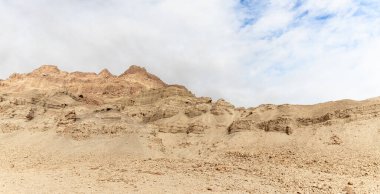 İsrail 'in güneyindeki Ölü Deniz yakınlarındaki Arugot Doğal Akımı' nın eşsiz ihtişamı.