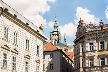 Prag, Çek Cumhuriyeti, 14 Mayıs 2024: Çek Cumhuriyeti 'nde Prag' ın tarihi bölümünde Malostranske adı verilen tarihi binalar iyi korundu