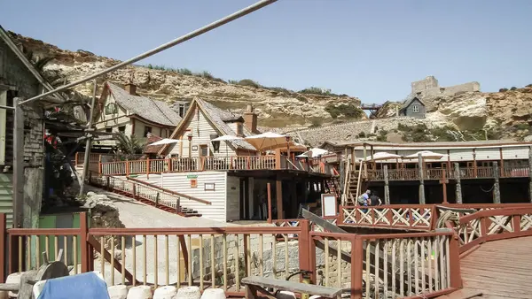 Mellieha, Malta, 03 Temmuz 2013: Temel Reis Köyü müzikal Temel Reis 'in çekimleri için inşa edildi daha sonra Malta' da bir dönüm noktası ve eğlence merkezi oldu.