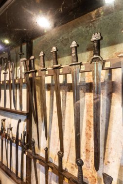 Prag, Çek Cumhuriyeti, 14 Mayıs 2024: Çek Cumhuriyeti 'ndeki Prag Şatosu' nda Altın Hat üzerindeki Ortaçağ Savunma Koridoru