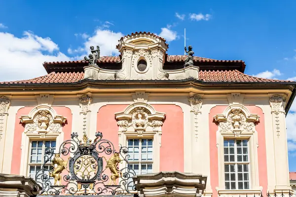 Prag, Çek Cumhuriyeti, 14 Mayıs 2024: Çek Cumhuriyeti Prag 'daki Antonin Dvorak Müzesi