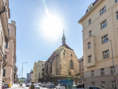 Prag, Çek Cumhuriyeti, 15 Mayıs 2024: Çek Cumhuriyeti 'nin Prag' daki Zderaz kentindeki Aziz Wenceslas Kilisesi