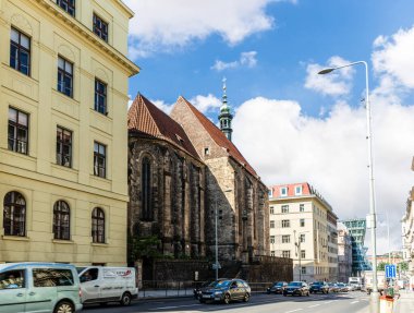 Prag, Çek Cumhuriyeti, 15 Mayıs 2024: Çek Cumhuriyeti Prag 'daki Aziz Kiril ve Methodius Katedrali' nin faşisti