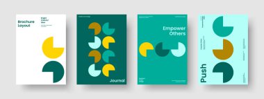 Soyut Flyer Düzeni. Geometrik Kitap Kapağı Şablonu. İzole edilmiş İş Sunumu Tasarımı. Poster. Rapor verin. Geçmişi. Pankart. Broşür. Broşür. Dergi. Haber bülteni. Marka Kimliği. Not Defteri