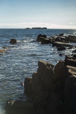 Deniz manzarası ve kıyı dalgaları