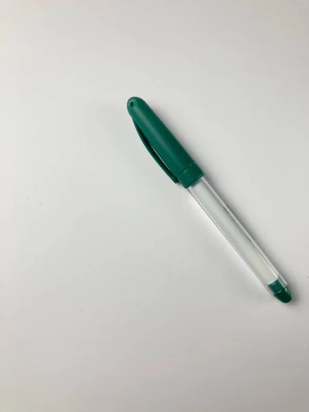 Πένα Απομονωμένη Λευκό Φόντο — Φωτογραφία Αρχείου