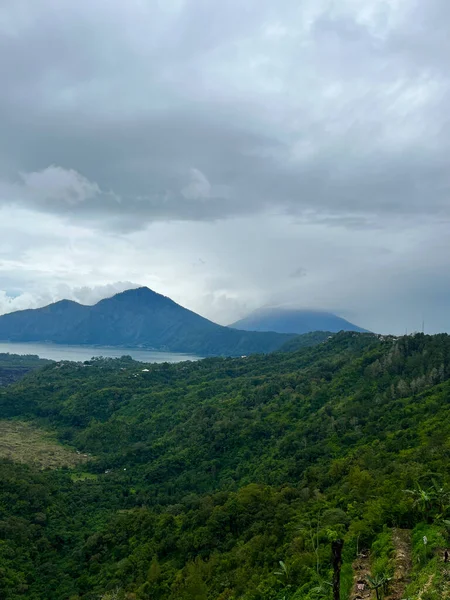 Bergbatur Van Afstand Het Batur Meer Vulkaan Bevinden Zich Centrale — Stockfoto