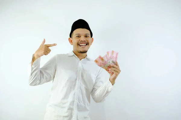 Asiatique Musulman Homme Souriant Heureux Tout Tenant Argent Papier Sur — Photo