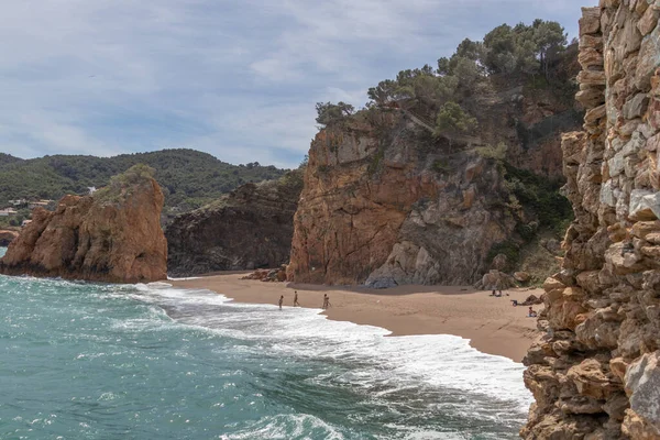 Begur Espagne Avril 2023 Vagues Plage Illa Roja Avec Une — Photo