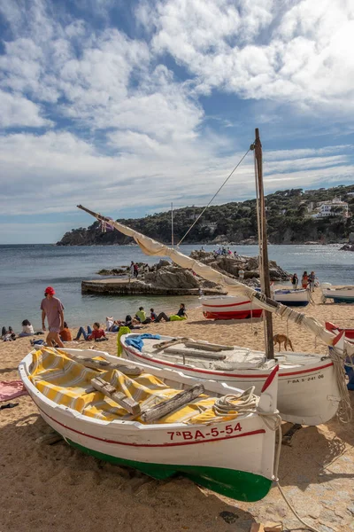 Girona Španělsko Dubna 2023 Lodě Pláži Rybářské Vesnice Calella Palafrugell — Stock fotografie