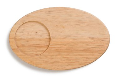 Beyaz arkaplanda Oval ahşap tepsi üst görünümü izole